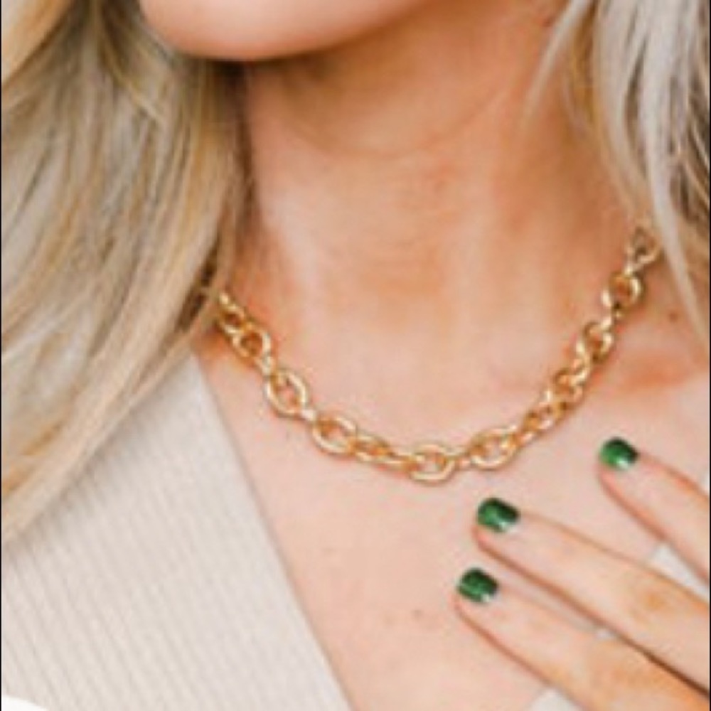 ✨🌞⭐️BEAUTIFUL CHAIN NECKLACE WITH TOGGLE CLASP✨🌞⭐️